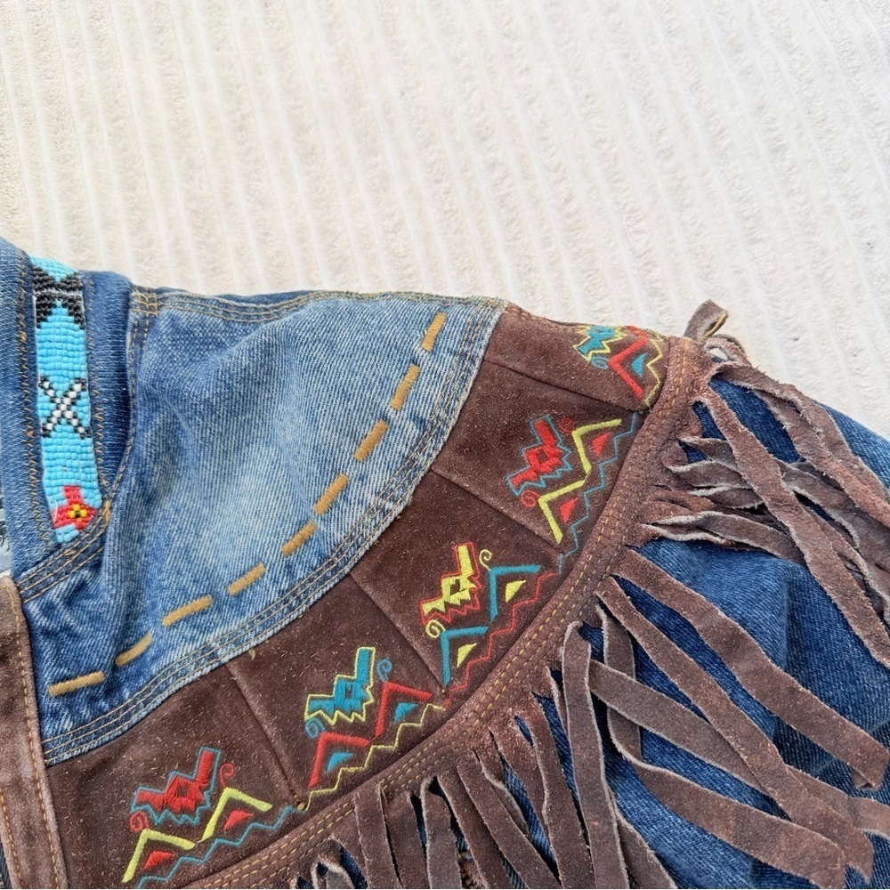 Vintage NO JEANS Suede Fringe Western Cropped Denim Jean Jacket | Size M - Picture 5 of 9